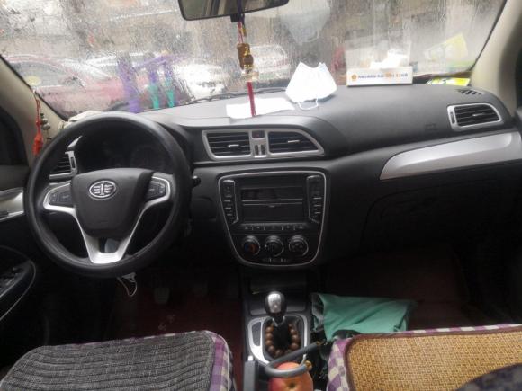 [西安·陕A] 二手一汽骏派D602015款 1.5L 手动标准型