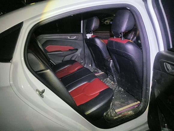 [上海·皖B] 二手奇瑞艾瑞泽52017款 1.5L 手动时尚版