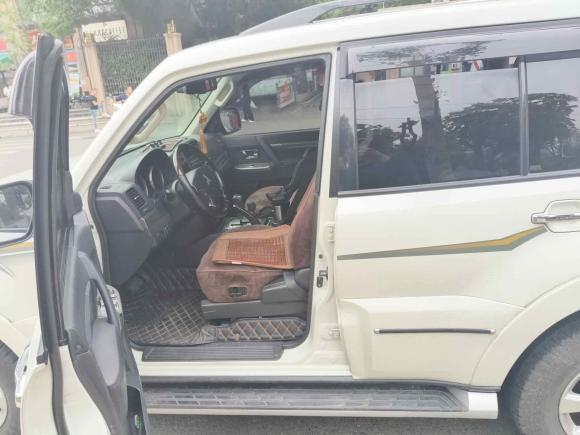 [成都·川A] 二手三菱帕杰罗2016款 3.0L 自动尊贵版 国V