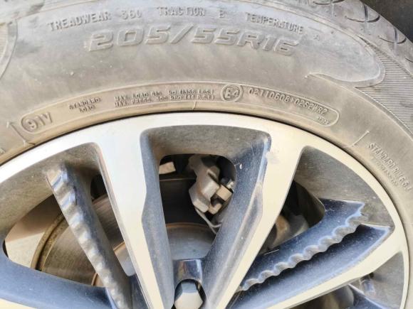 [佛山·粤E] 二手荣威荣威i52019款 1.5L 自动4G互联领豪旗舰版