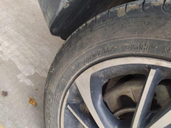 [佛山·粤H] 二手东风风光风光S5602018款 1.8L 手动豪华型 7座