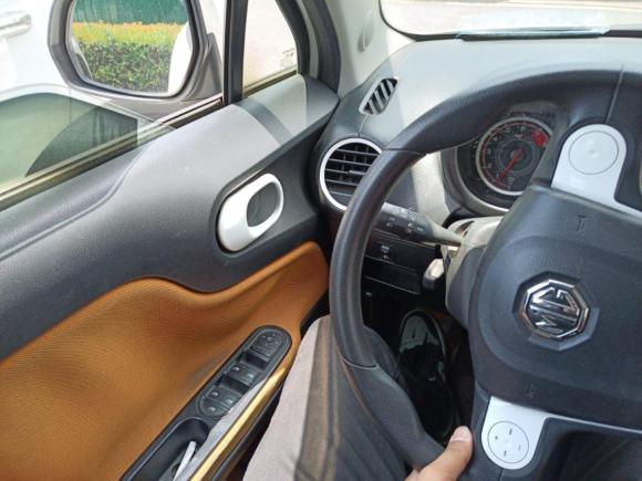 [无锡·苏B] 二手名爵名爵3SW2015款 1.5L AMT精英型