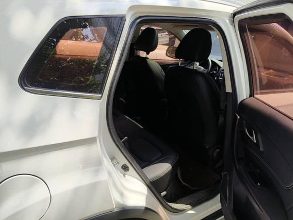 [西安·陕U] 二手奔腾奔腾X402018款 网红版 1.6L 自动互联智酷型