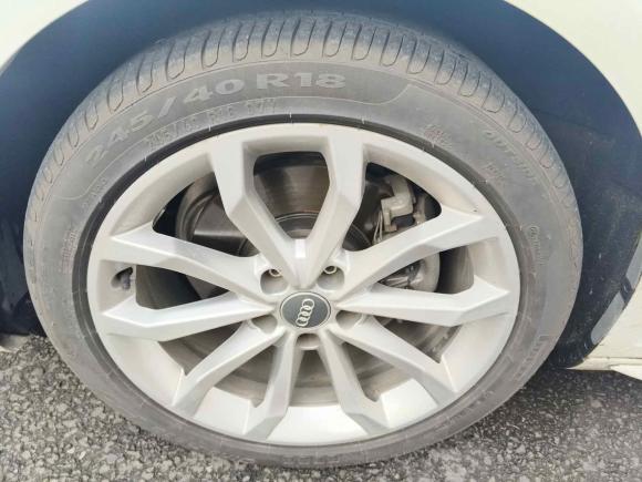 [西安·陕A] 二手奥迪奥迪A4L2018款 30周年年型 40 TFSI 时尚型