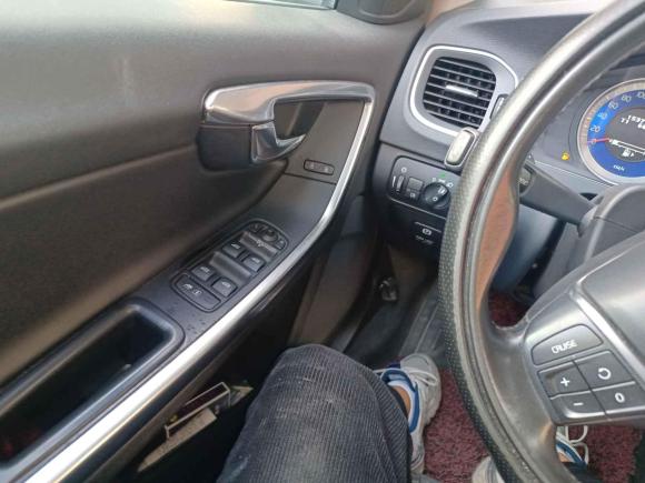 [苏州·苏E] 二手沃尔沃沃尔沃V602012款 T6 AWD 运动版