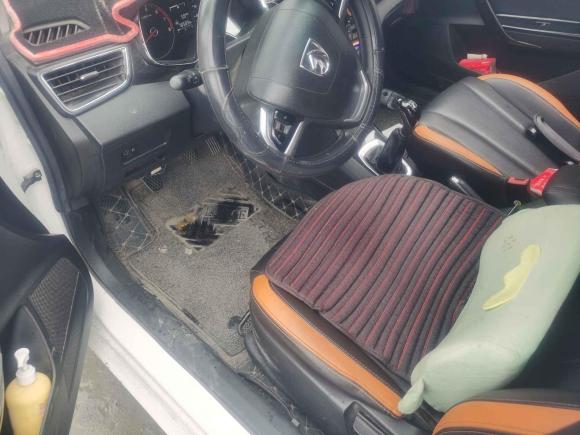 [温州·浙C] 二手宝骏宝骏3102016款 1.2L 手动豪华型