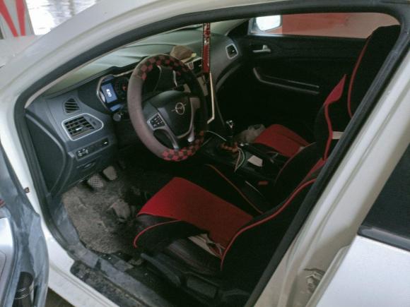 [苏州·苏E] 二手海马福美来2017款 1.6L 手动豪华型