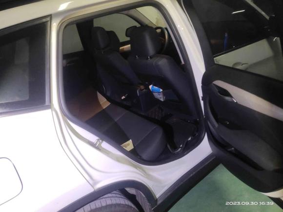 [青岛·鲁U] 二手宝马宝马X12010款 sDrive18i豪华型