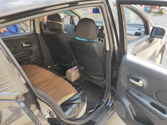 [佛山·粤Y] 二手启辰启辰R502015款 1.6L 手动时尚版