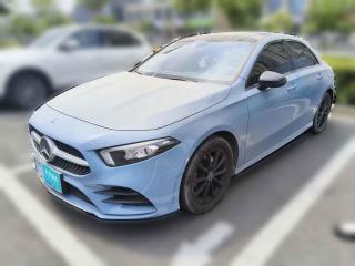 奔驰奔驰A级2020款 改款 A 200 L 运动轿车动感型