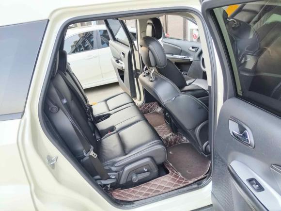 [武汉·鄂A] 二手道奇酷威2013款 2.4L 两驱尊尚版