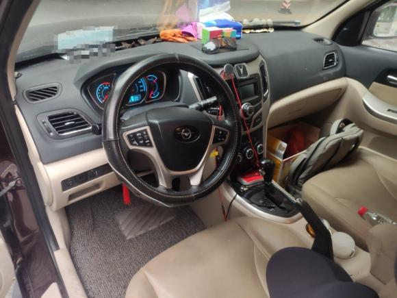 [广州·粤G] 二手海马海马S72013款 2.0L 自动智尚型