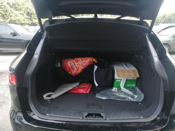 [广州·粤A] 二手捷豹捷豹F-PACE2018款 2.0T 四驱都市尊享版