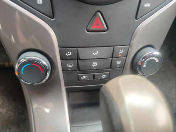 [深圳·赣A] 二手雪佛兰科鲁兹2015款 1.5L 经典 SE AT