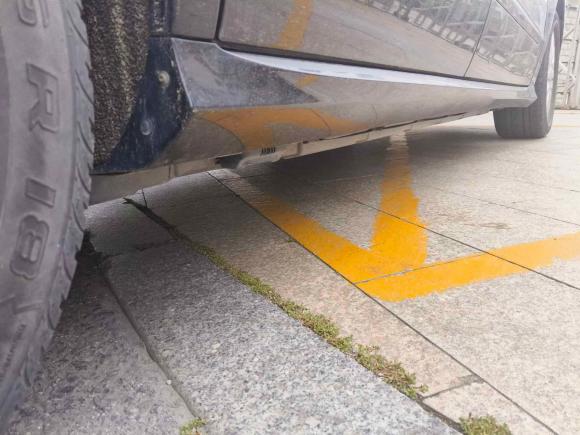 [青岛·鲁B] 二手奔驰奔驰R级2011款 R 300 L 商务型