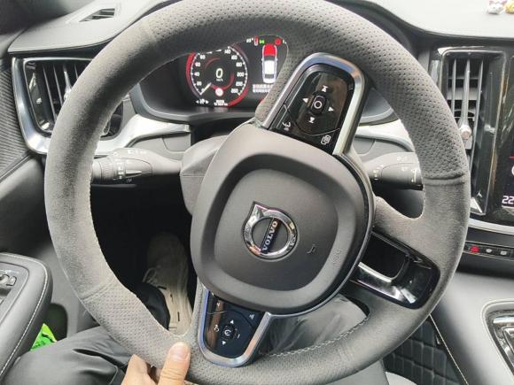 [上海·沪A] 二手沃尔沃沃尔沃S60新能源2022款 T8 E驱混动 四驱智雅运动版