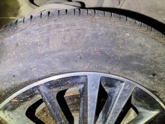 [武汉·鄂A] 二手丰田雷凌2016款 双擎 1.8H GS E-CVT精英天窗版