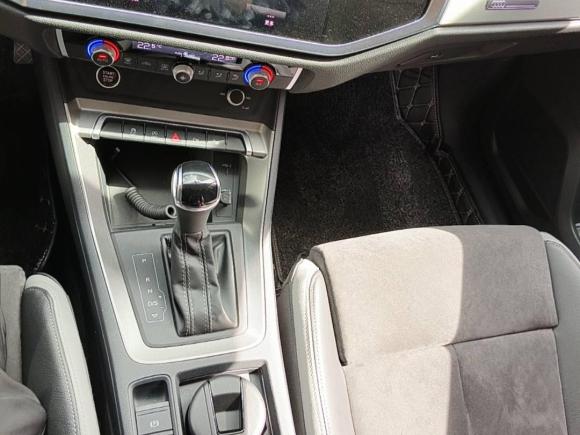 [上海·沪E] 二手奥迪奥迪Q32021款 35 TFSI 时尚动感型