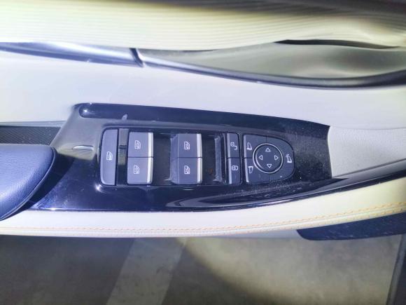 [上海·沪A] 二手比亚迪宋PLUS新能源2021款 EV 尊贵型