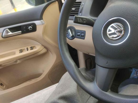 [杭州·浙A] 二手大众途安2011款 1.4T DSG智雅版5座