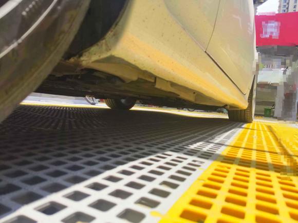 [西安·陕U] 二手沃尔沃沃尔沃C302011款 2.0 R-Design