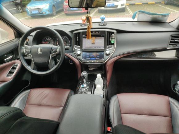 [上海·苏C] 二手丰田皇冠2018款 2.0T 运动版