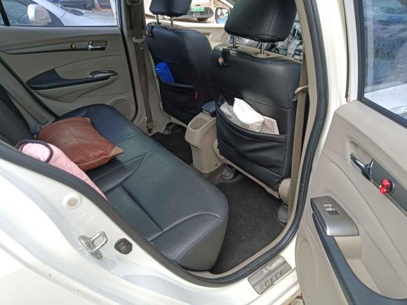 [佛山·粤X] 二手本田锋范经典2012款 1.5L 手动精英版