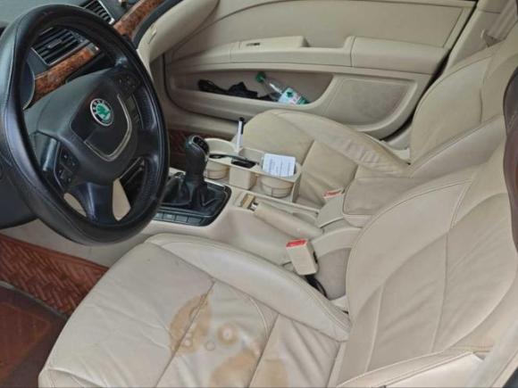 [南京·苏A] 二手斯柯达昊锐2012款 1.8TSI 手动优雅版