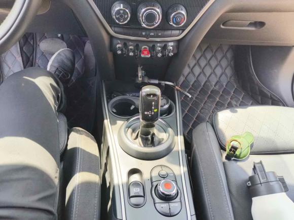 [青岛·粤A] 二手MINIMINI COUNTRYMAN2019款 1.5T COOPER ALL4 艺术家周末旅行版