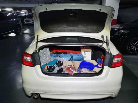 [上海·吉A] 二手斯巴鲁力狮2016款 2.5i 全驱荣耀版