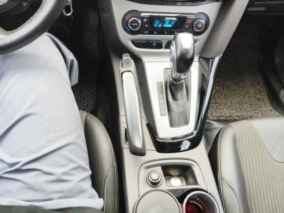 [嘉兴·浙F] 二手福特福克斯2012款 两厢 2.0L 自动豪华运动型