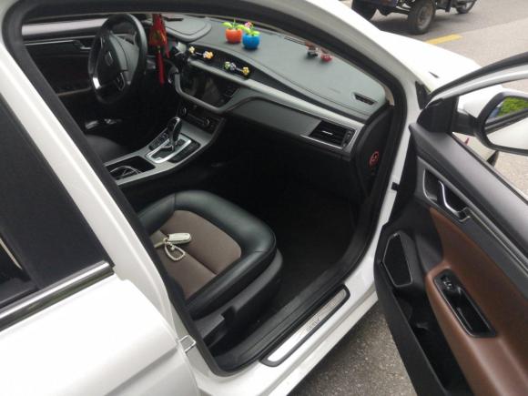 [无锡·苏B] 二手吉利汽车帝豪GL2018款 1.4T DCT尊贵智联型