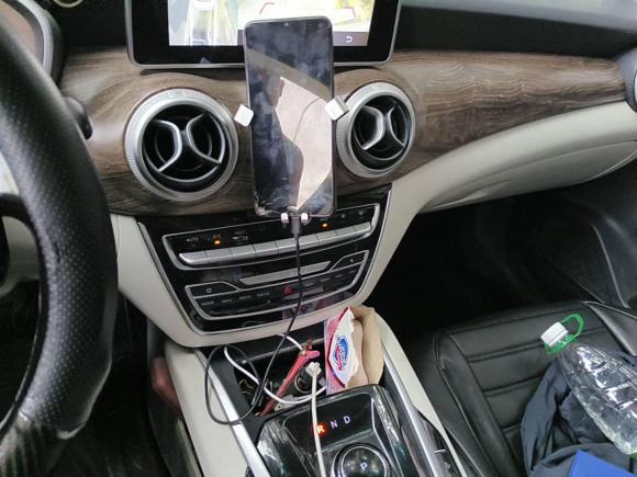 [深圳·粤B] 二手北京汽车北京EU52018款 R500 智风版