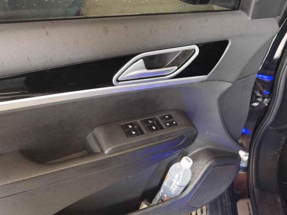 [深圳·粤T] 二手东风风神东风风神AX72015款 2.0L 手动智悦型