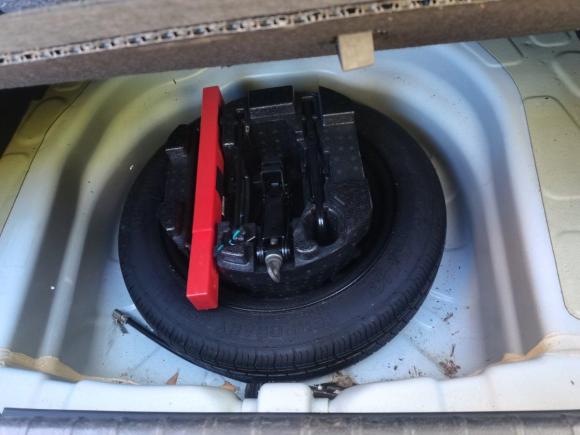 [上海·豫C] 二手吉利汽车帝豪2017款 三厢百万款 1.5L 手动豪华型