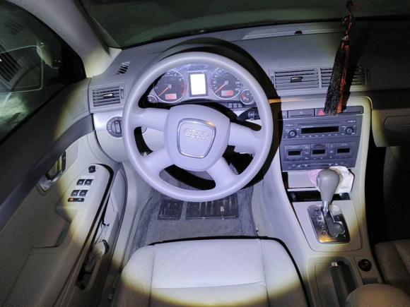 [上海·沪C] 二手奥迪奥迪A42006款 1.8T 7挡自动舒适型