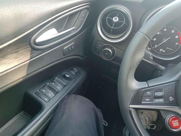 [苏州·苏U] 二手阿尔法·罗密欧Stelvio斯坦维2017款 2.0T 200HP 精英版