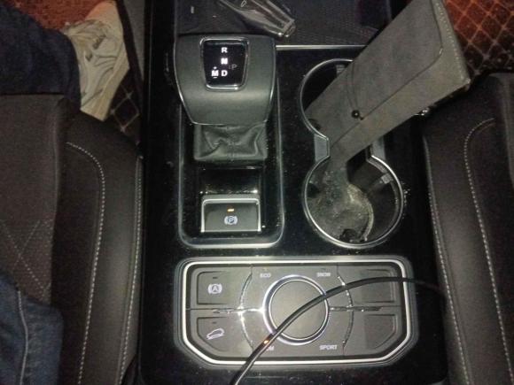 [南京·苏A] 二手红旗红旗HS72021款 2.0T DCT两驱智联旗享版