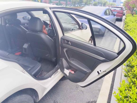 [杭州·浙A] 二手大众朗逸2015款 1.6L 自动舒适版