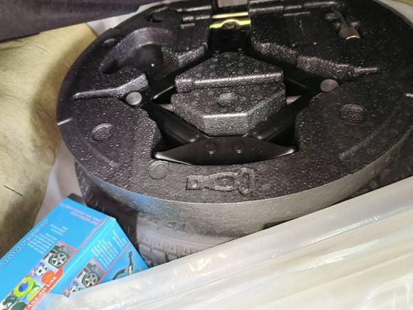 [济南·鲁A] 二手别克凯越2013款 1.5L 自动经典型