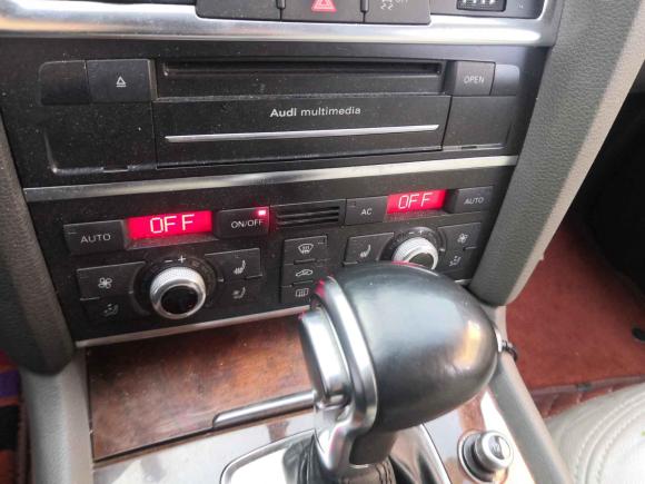 [青岛·鲁B] 二手奥迪奥迪Q72012款 3.0 TFSI 进取型(200kW)