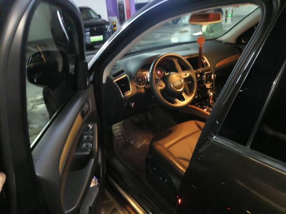 [南京·苏A] 二手奥迪奥迪Q52016款 40 TFSI 豪华型