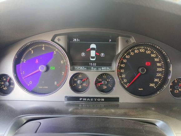 [西安·陕E] 二手大众辉腾2011款 3.6L V6 4座加长Individual版