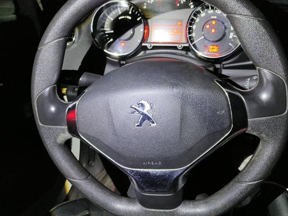 [成都·川A] 二手标致标致30082013款 2.0L 自动经典版