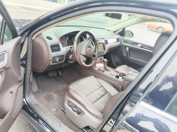 [上海·沪G] 二手大众途锐2011款 3.0TSI 标配型