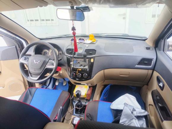 [上海·皖P] 二手五菱汽车五菱宏光2014款 1.5L S豪华型