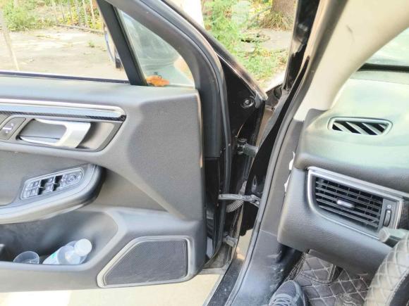 [上海·皖D] 二手众泰众泰SR92017款 2.0T 自动极致之梦版