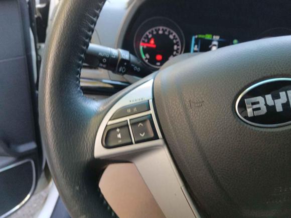 [北京·京Q] 二手比亚迪比亚迪e52016款 300 豪华型