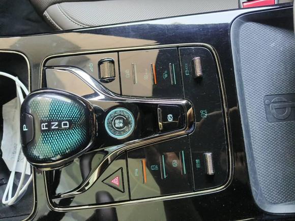 [上海·沪A] 二手比亚迪汉2022款 EV 创世版 715KM前驱尊荣型