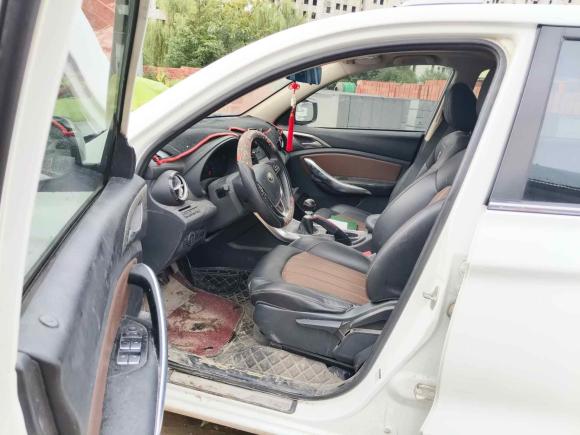 [青岛·鲁B] 二手比亚迪宋2016款 盖世版 1.5TI 手动精英型